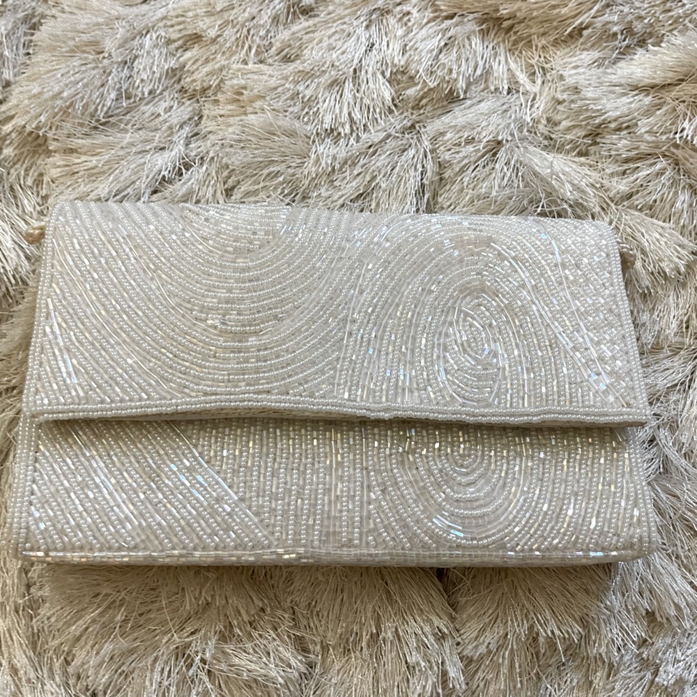 Rare Vintage, Stunningly Elegant, Classic Hand-Beaded White Swirl Evening Clutch